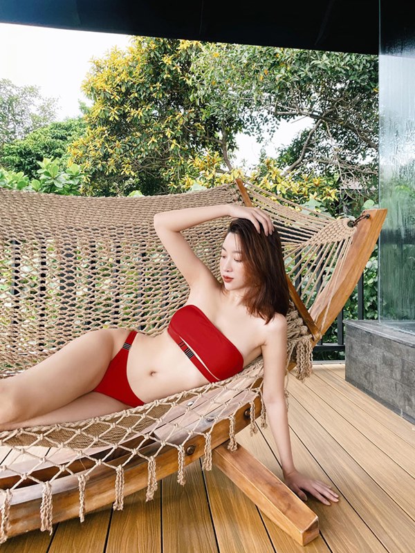 Loạt ảnh mặc bikini nóng bỏng của hoa hậu Đỗ Mỹ Linh-4