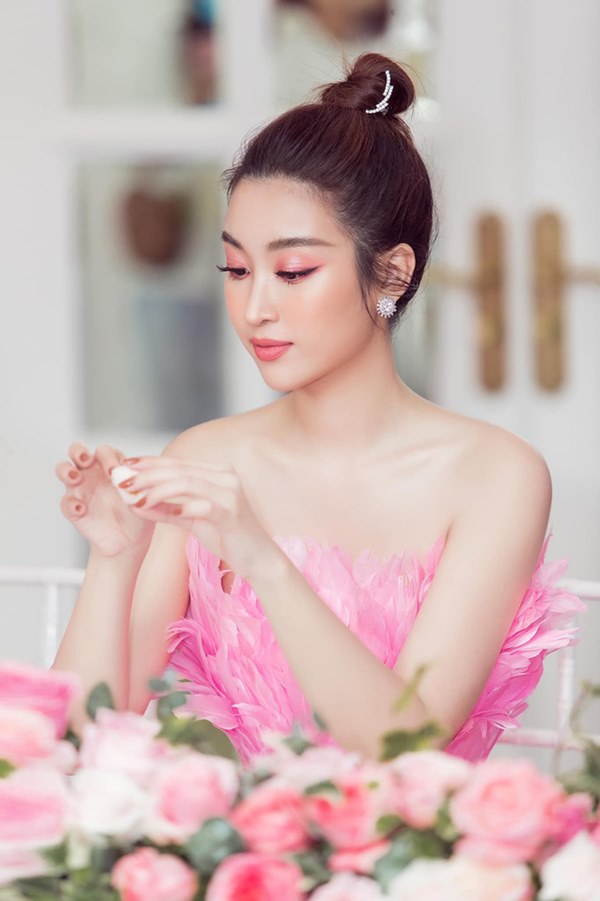 Loạt ảnh mặc bikini nóng bỏng của hoa hậu Đỗ Mỹ Linh-8