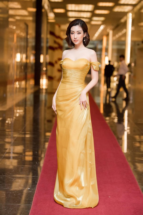 Loạt ảnh mặc bikini nóng bỏng của hoa hậu Đỗ Mỹ Linh-10