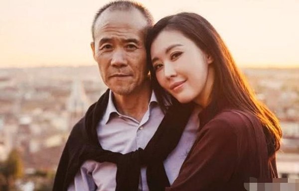 Mỹ nhân 39 tuổi gợi cảm, bị chỉ trích vì đeo bám tỷ phú U70 có cuộc sống ra sao?-7