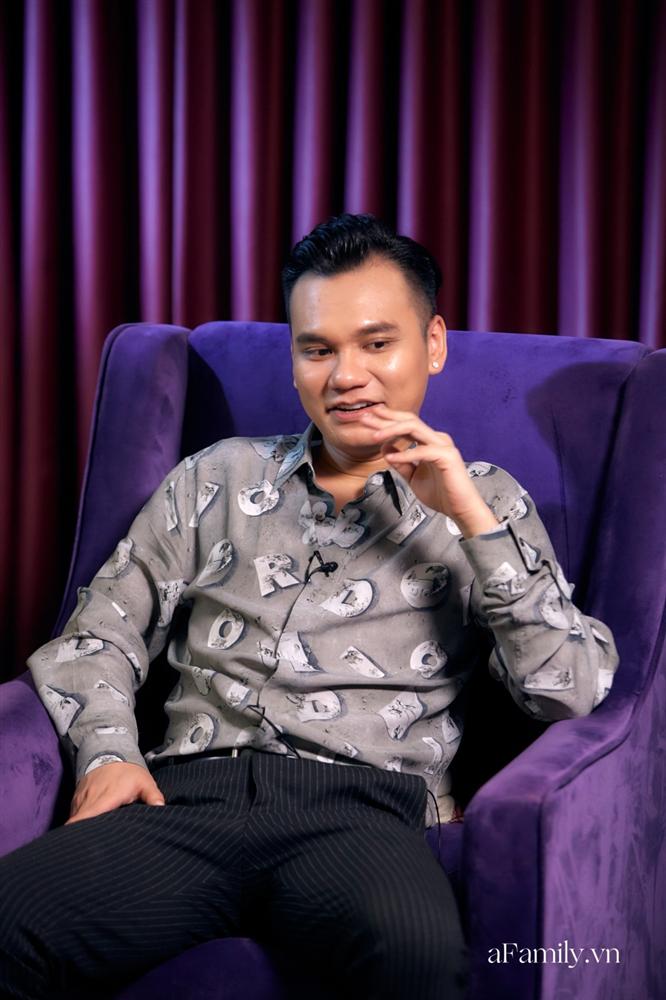 Khắc Việt: Vũ Khắc Tiệp sai, tôi nghĩ trong lòng bạn Tiệp này làm cái gì mà gấu thế, cứ thử va vào tôi xem!-2