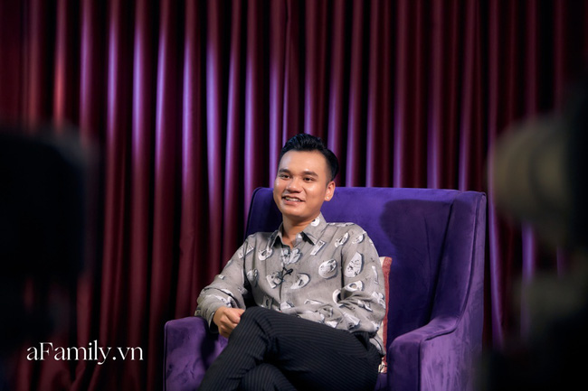 Khắc Việt: Vũ Khắc Tiệp sai, tôi nghĩ trong lòng bạn Tiệp này làm cái gì mà gấu thế, cứ thử va vào tôi xem!-6