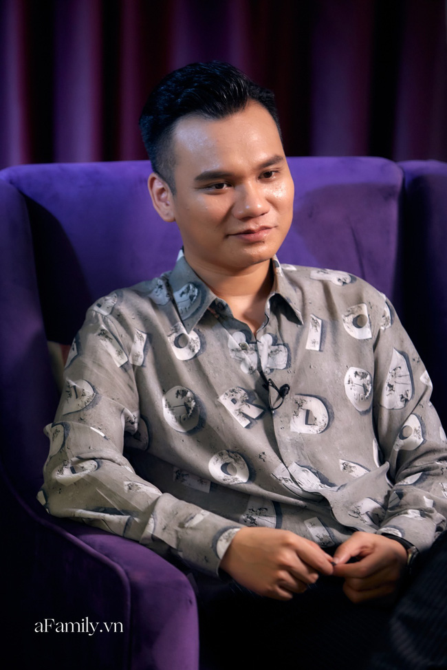 Khắc Việt: Vũ Khắc Tiệp sai, tôi nghĩ trong lòng bạn Tiệp này làm cái gì mà gấu thế, cứ thử va vào tôi xem!-9