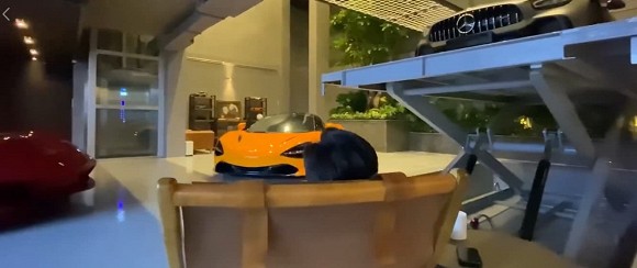 Cường Đô la hé lộ những góc yêu thích trong nhà, nhìn 4 siêu xe ai cũng mê-11