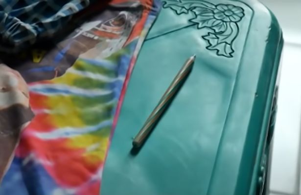 Ghen với con riêng của chồng, mẹ kế dùng bút đâm chết đứa trẻ 4 tuổi,-2