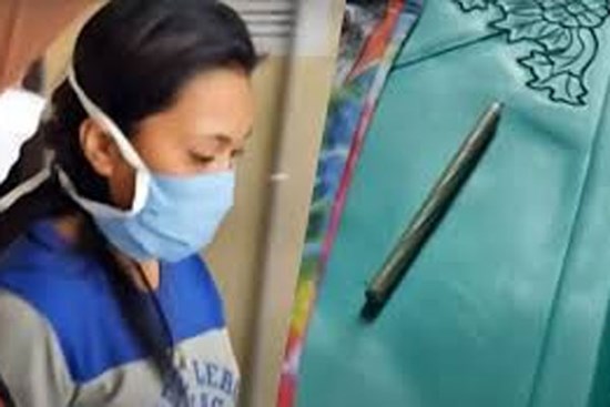 Ghen với con riêng của chồng, mẹ kế dùng bút đâm chết đứa trẻ 4 tuổi,