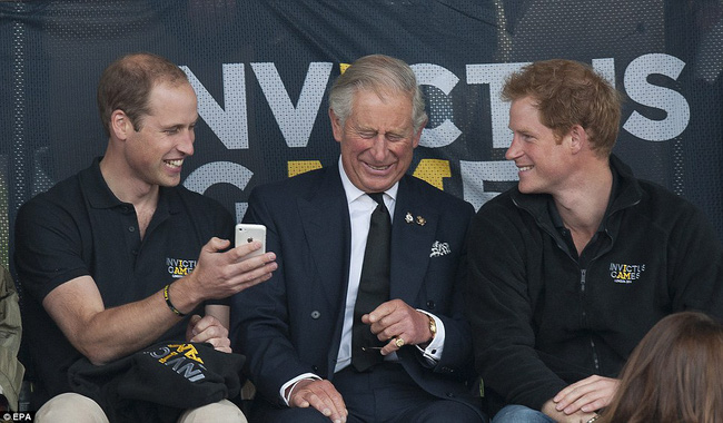 Thái tử Charles - một người cha đặc biệt của hoàng gia Anh: Vượt qua mọi dị nghị, tin đồn để yêu thương các con theo cách riêng của mình-5