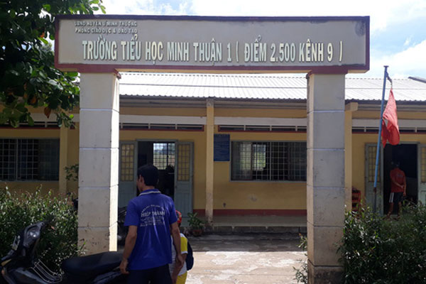 Thầy giáo tiểu học nhiều lần ân ái khiến nữ sinh 14 tuổi làm mẹ-2