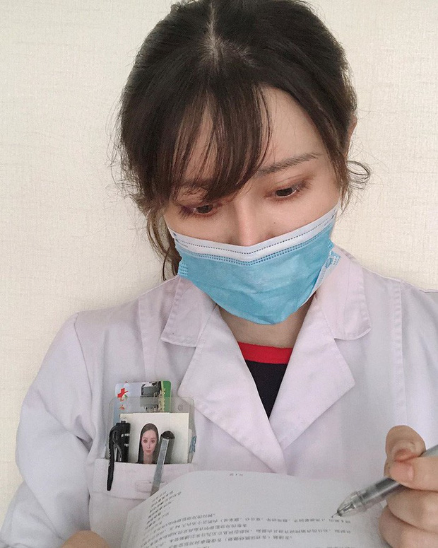 Choáng toàn tập trước thân hình của nữ bác sĩ mặt thiên thần, body cuồn cuộn dù đã mang thai được hơn 6 tháng: Sốc nhất vẫn nằm ở vòng 2-7