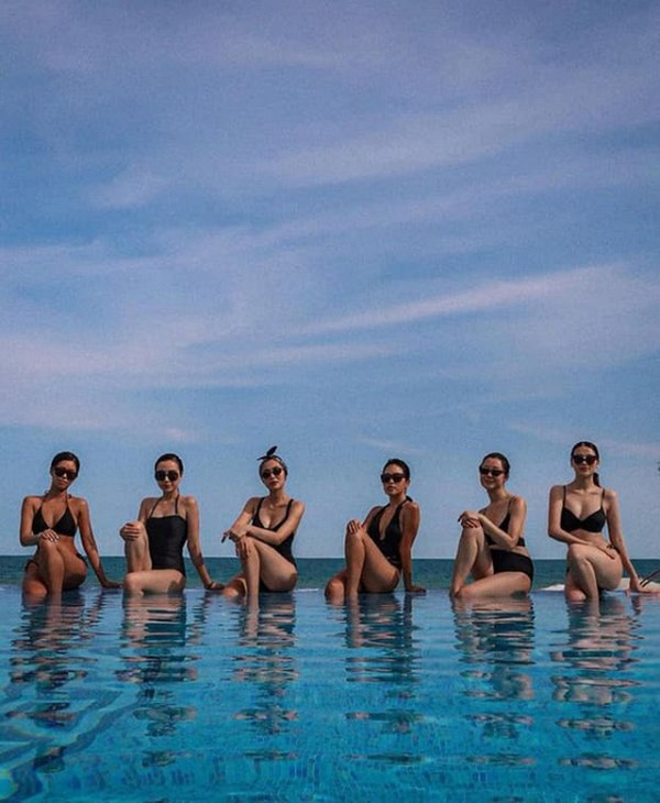 Hà Tăng tự tin khoe mặt không son phấn, còn để lưng trần gợi cảm trong chuyến đi du lịch với hội bạn thân-5