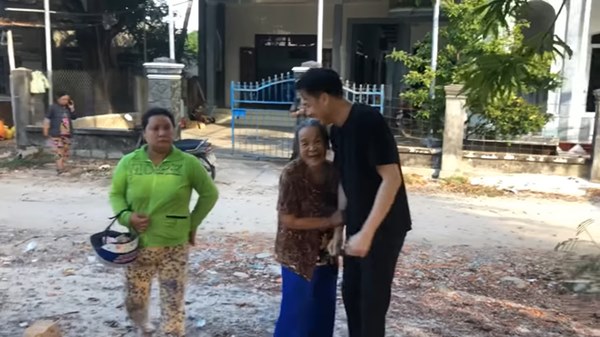 Căn nhà chứa cả tuổi thơ của Dương Triệu Vũ, Hoài Linh để hoang, không bán-6