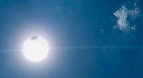 Nhật thực đang diễn ra trên khắp Việt Nam, 11 năm mới có 1 lần-4