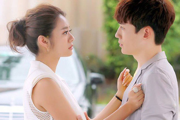 Cho đến khi bị một phụ nữ lớn tuổi tạt thẳng ly nước vào mặt, tôi mới biết được bộ mặt thật của người yêu mình-2