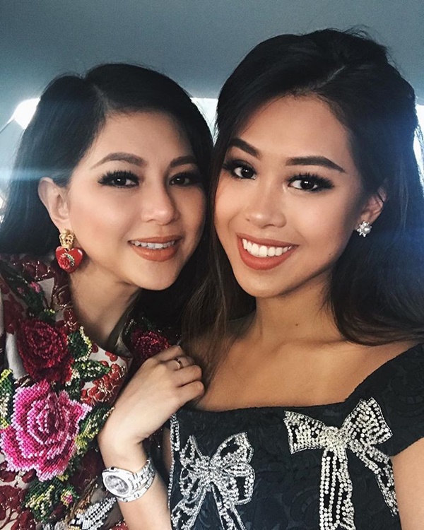 Vẻ đẹp bất chấp thời gian và cuộc sống nhung lụa của 2 nữ tiếp viên hàng không bỏ bầu trời đi lấy chồng đại gia nổi tiếng khắp cả châu Á-7