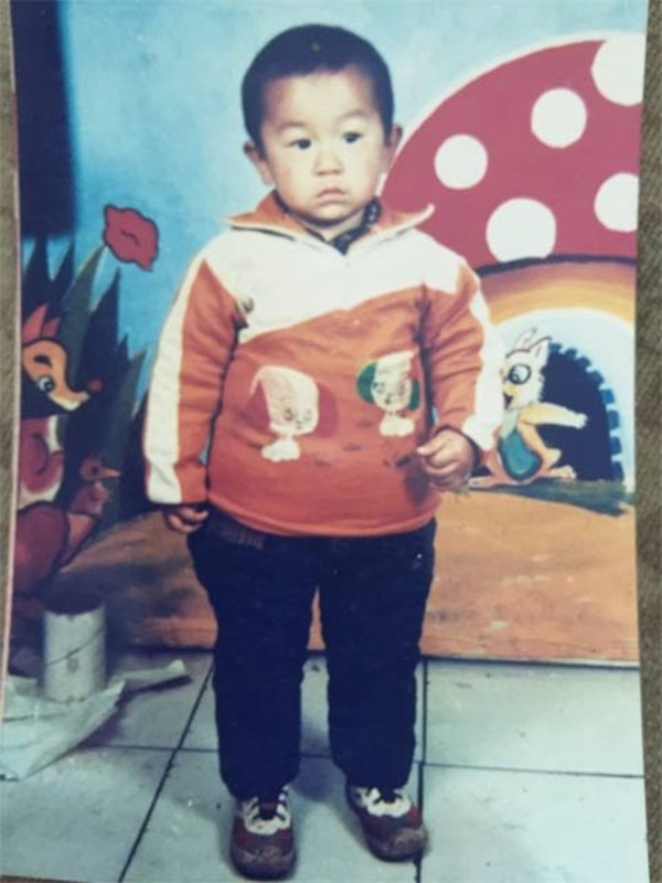 Hành trình tìm con bị bắt cóc được dựng thành phim kinh điển: Mỗi ngày chạy xe rong ruổi hơn 100km, sau 23 năm vẫn bặt vô âm tín-1