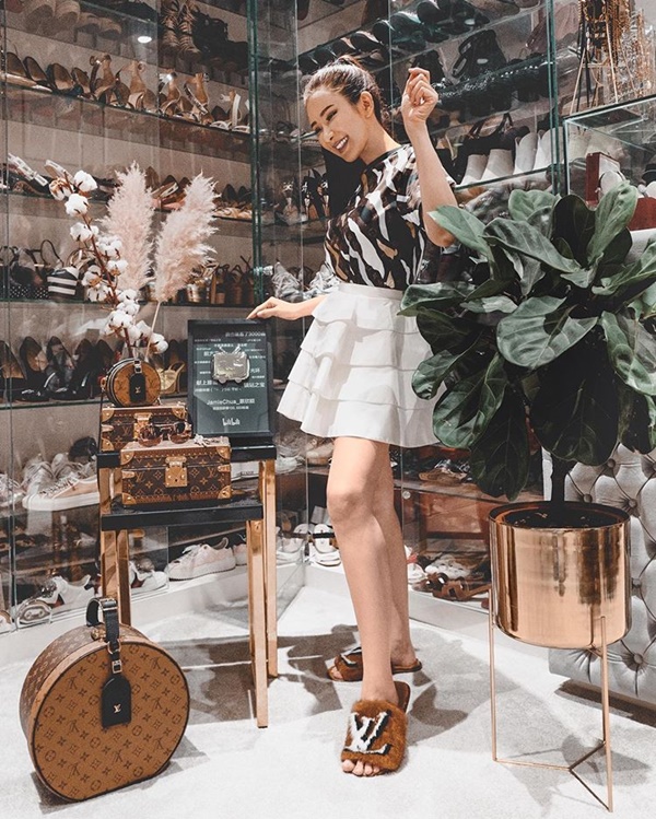 Vẻ đẹp bất chấp thời gian và cuộc sống nhung lụa của 2 nữ tiếp viên hàng không bỏ bầu trời đi lấy chồng đại gia nổi tiếng khắp cả châu Á-21