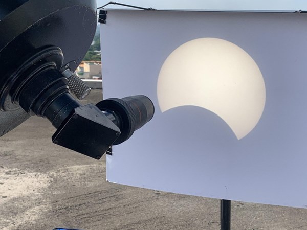 Hà Nội, Hải Phòng xem rõ nhật thực, TP.HCM trời mây mù-11