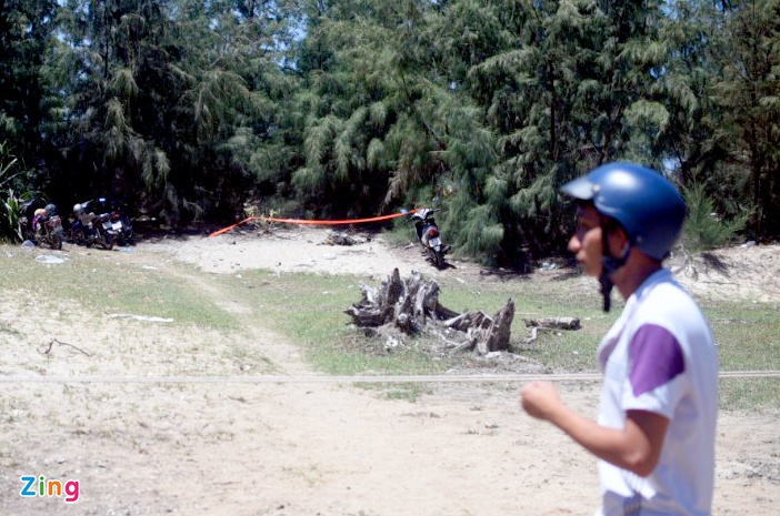 Thi thể bé gái 13 tuổi nằm giữa rừng phi lao-3