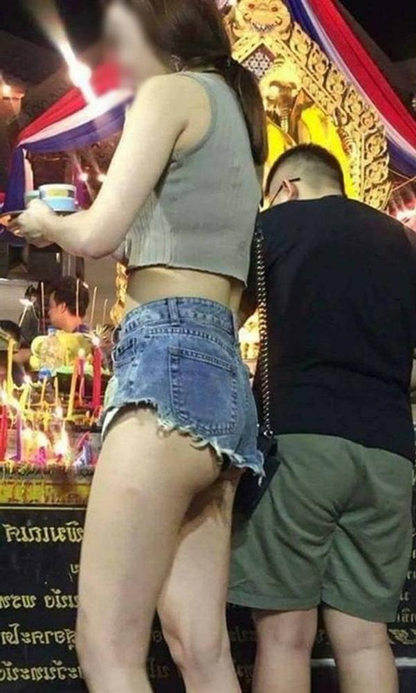 Kể cũng lạ, đến khủng long còn tuyệt chủng rồi, sao những kiểu quần short vô duyên phô phang vẫn tồn tại lâu thế nhỉ?-8