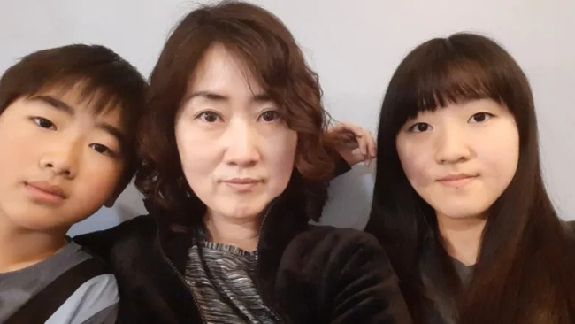 Những Ông bố ngỗng ở Hàn Quốc: Nai lưng làm việc để vợ con được ra nước ngoài sống, chấp nhận cuộc đời gắn liền với những bữa cơm một mình-1