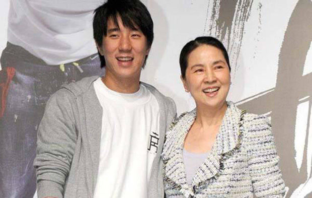 Lâm Phụng Kiều: Ảnh hậu thành vợ bí mật của Thành Long, 17 năm nhẫn nhục vì chồng ngoại tình và chiếc nhẫn không vừa tay-13