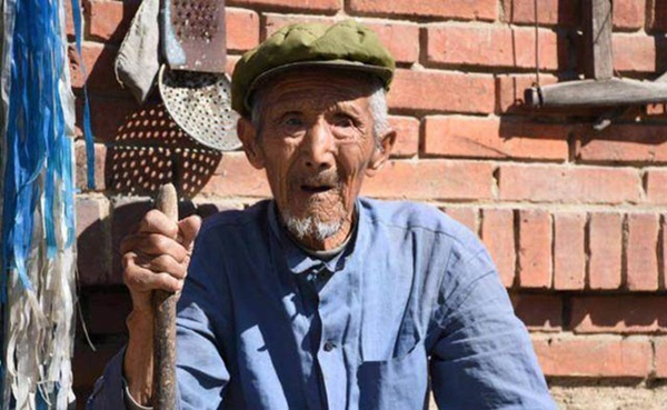 109 tuổi nhưng mạch máu của ông lão này như người ở tuổi 60: Bí quyết sống thọ của ông không cần tập thể dục mà là 3 điều này-1