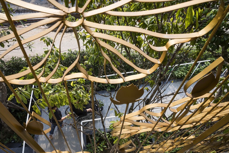 Nhà hoa sen thể hiện nghị lực phi thường của cô giáo khuyết tật-3