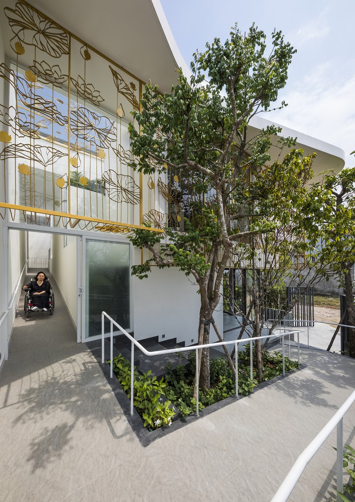 Nhà hoa sen thể hiện nghị lực phi thường của cô giáo khuyết tật-4