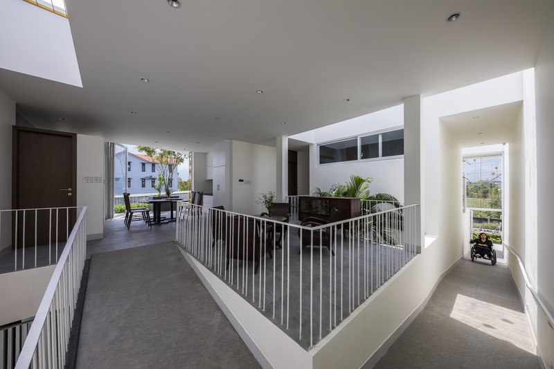 Nhà hoa sen thể hiện nghị lực phi thường của cô giáo khuyết tật-11