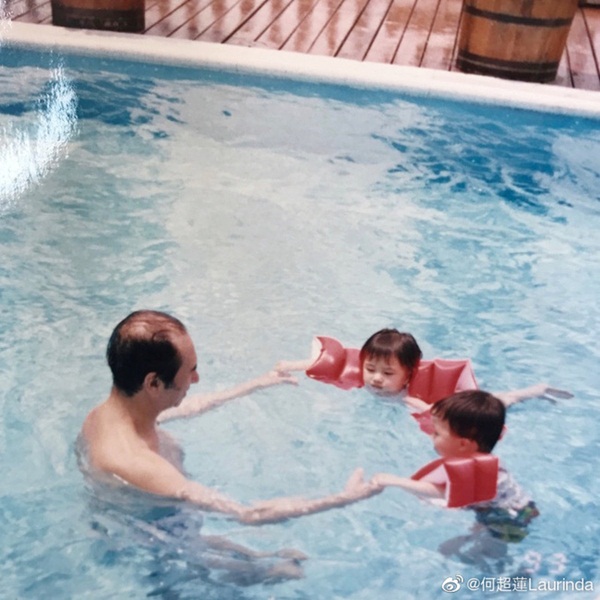 Gia tộc Vua sòng bài Macau trong Ngày của Cha: Hầu hết đều im lặng, chỉ có 2 tiểu thư đăng ảnh nhớ thương người cha quá cố-2