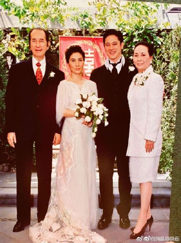 Gia tộc Vua sòng bài Macau trong Ngày của Cha: Hầu hết đều im lặng, chỉ có 2 tiểu thư đăng ảnh nhớ thương người cha quá cố-4