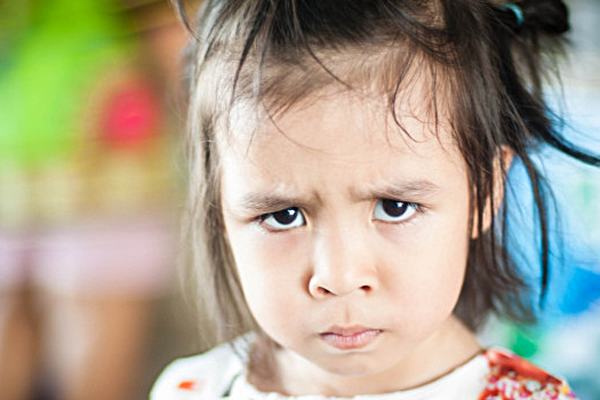 Choáng với cậu bé 5 tuổi biết lùi xe, quay đầu như 1 tay lái thực thụ, dân mạng vỗ tay khen rào rào Đúng là tài không đợi tuổi!”-5