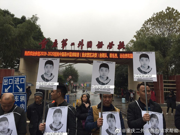 Nam sinh bị xâm hại tình dục đến mức tự tử nhưng trường học lấp liếm, điều tra phát hiện tin nhắn trong điện thoại chứa bí mật động trời-4