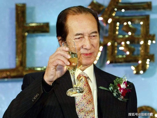 Tên cướp khét tiếng nhất nhì Hồng Kông từng bắt cóc con trai tỷ phú Lý Gia Thành nhưng không dám động vào Vua bài Macau, rốt cuộc là tại sao?-2