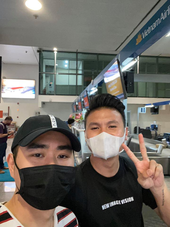 Người anh của Quang Hải trong tin nhắn hacker tiết lộ: Thường xuyên xuất hiện tại nhiều cuộc vui, bữa tiệc của cầu thủ nổi tiếng-1