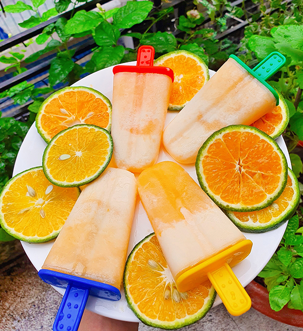 Hè nắng nóng 39-40 độ, về nhà thư giãn ngay với cách làm kem cam sữa mát lành ngon ngọt-1