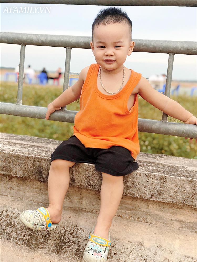 Đang trong cơn rặn đẻ, mẹ bầu Nghệ An bỗng nói một câu khiến cả ê-kíp đỡ đẻ phì cười-6