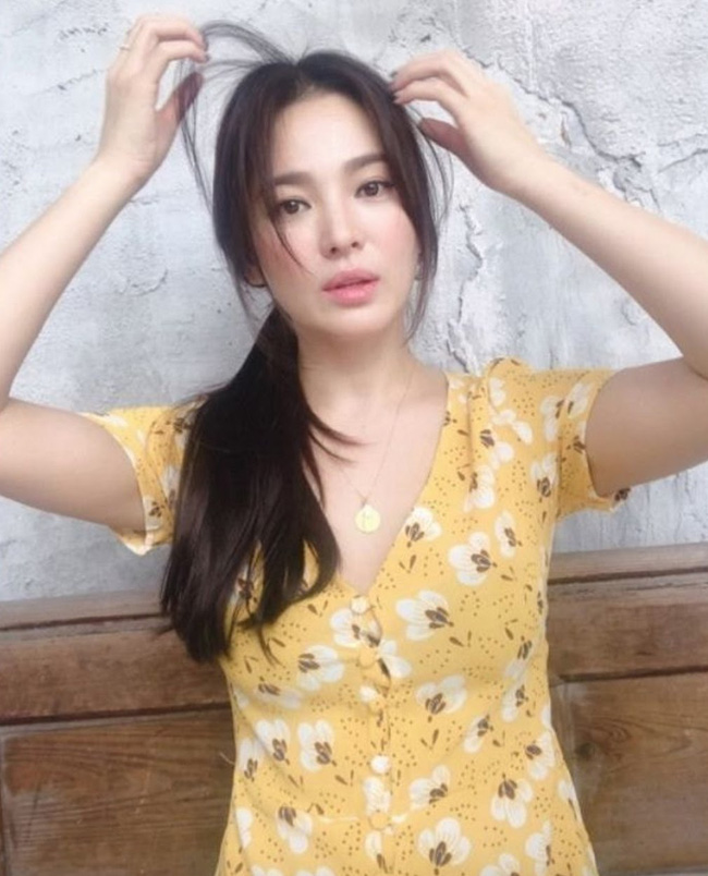 Thông tin hiếm về mẹ ruột của Song Hye Kyo: Kết hôn năm 18 tuổi rồi trở thành mẹ đơn thân, cuối cùng lại là điểm tựa cho con gái sau ly hôn-4