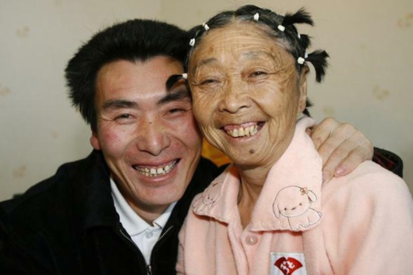 Cô dâu 12 lấy chồng 16, 13 tuổi đã sinh con, muốn đi học nhưng phải hỏi ý kiến chồng-4