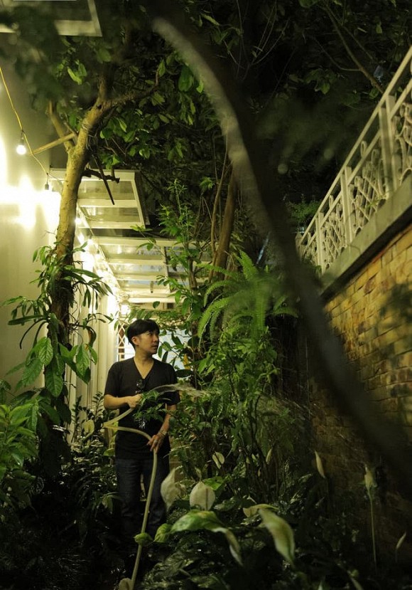 Ca sĩ Lương Gia Huy đến thăm biệt thự 20 tỉ của Quang Hà-8