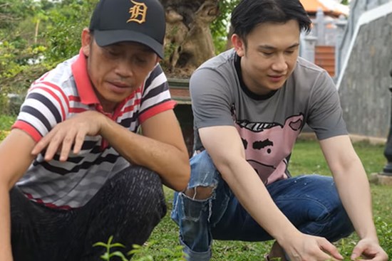 Dương Triệu Vũ hé lộ cuộc sống bình dân với Hoài Linh trong Nhà Thờ Tổ