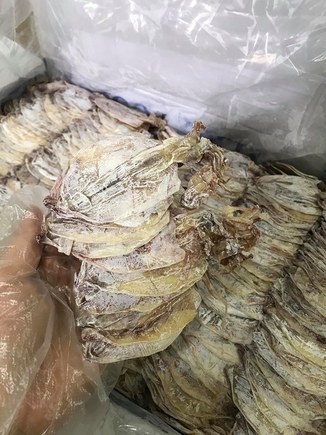 Mực khô siêu rẻ, nhỏ như lá bài, dân nhậu ăn hàng chục con chưa đã-1