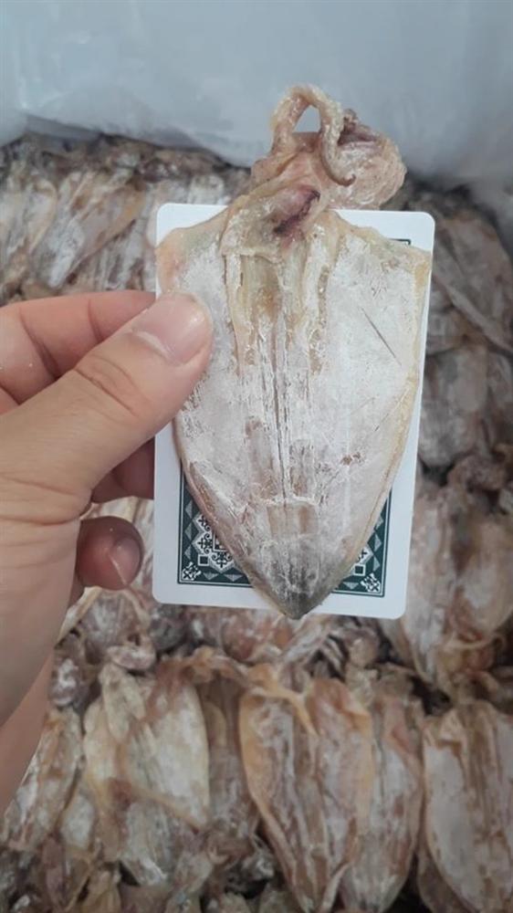 Mực khô siêu rẻ, nhỏ như lá bài, dân nhậu ăn hàng chục con chưa đã-4