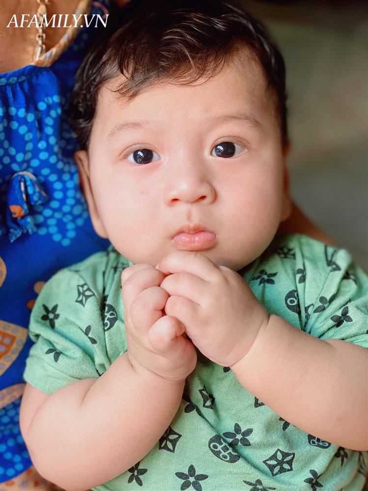 Lúc bầu bí hâm mộ Đặng Văn Lâm cuồng nhiệt, mẹ 9x Tây Ninh sinh con ra ai nhìn mặt bé cũng giật mình-16