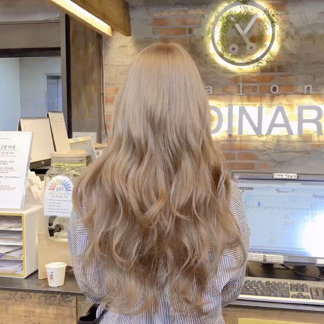 Hè này mà chơi màu beige cho tóc thì bạn không chỉ xinh ngọt mà visual cũng lên mây”-8