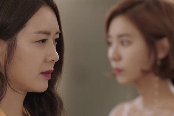 Đang ngồi ăn trong nhà hàng, người yêu chui tọt xuống gầm bàn trốn, còn tôi run rẩy sợ hãi khi thấy cảnh tượng này-2