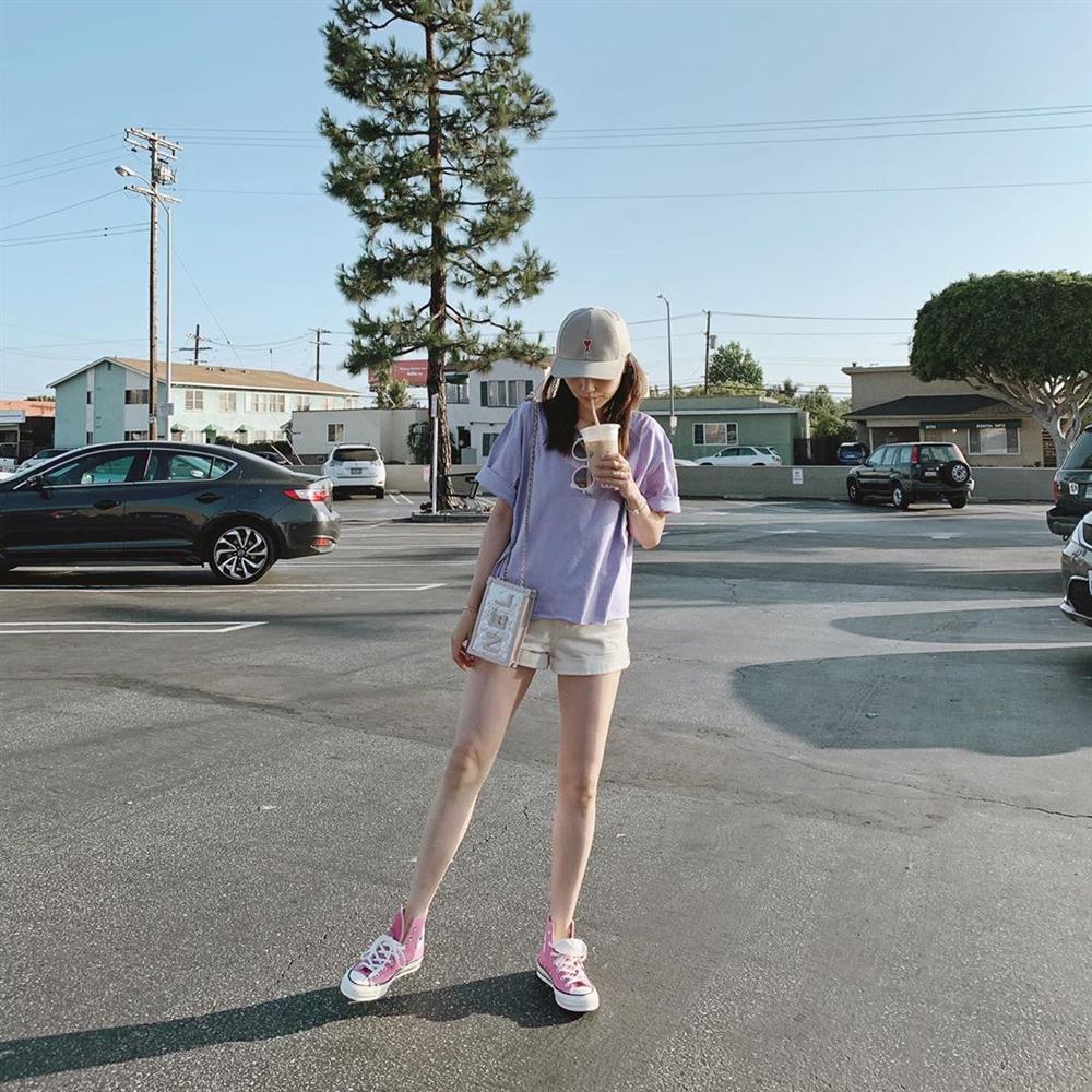 4 items kết hợp cực nuột với áo tím hot hit, chị em diện lên chỉ đẹp và sang chứ không có chuyện sến-5