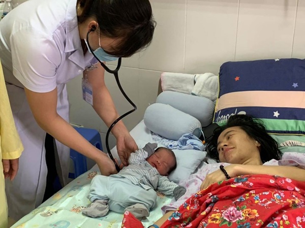 Đau bụng khi đang bầu 23 tuần, mẹ Quảng Ninh đi khám rồi đau đớn nhận tin dữ-1