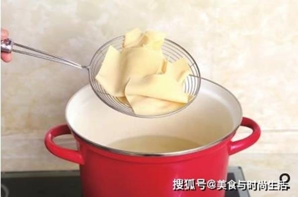 Váng đậu cuốn rau củ, món ngon giàu dưỡng chất cho những ngày chán cơm-3