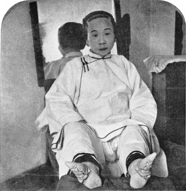 Tục bó chân của phụ nữ Trung Hoa cổ đại: Nỗi đau từ thể xác đến tinh thần không từ ngữ nào có thể diễn đạt trọn vẹn-1